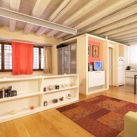 Lovely Apartment Sottoriva เวโรนา ภายนอก รูปภาพ